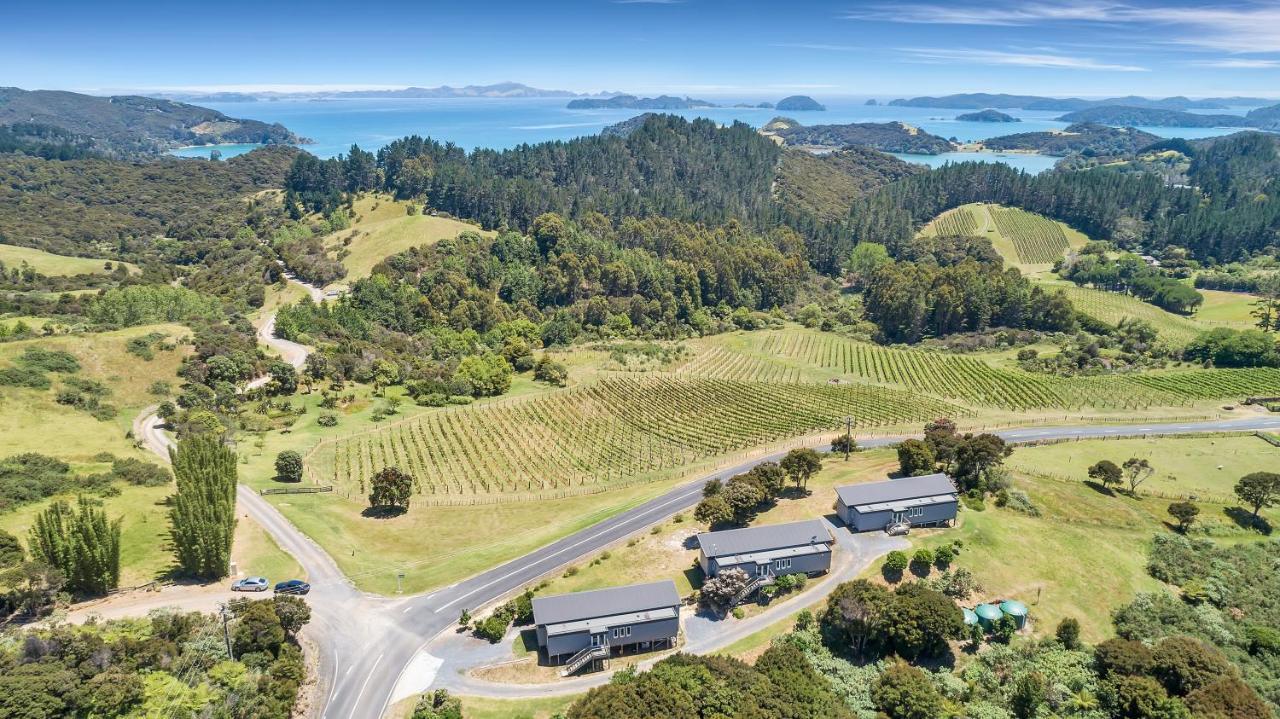 Paroa Bay Chalets - Te Whare Kereru Ръсел Екстериор снимка